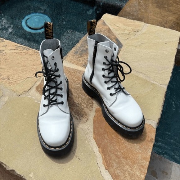 Dr. Martens Jadon Quad White Platform Boots EU 39 US 8 Like New Box - Picture 2 of 11